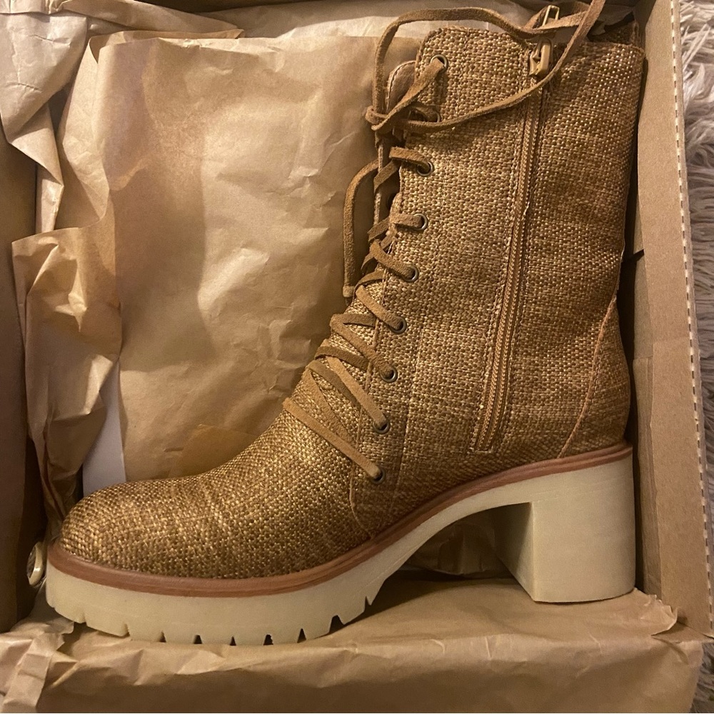 Mimi Combat Boot Jamie size 8 1/2 New In Box .